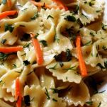 Farfalle con verdure al limone
