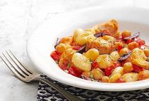 Gnocchi con carciofi e pachino