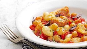 Gnocchi con carciofi e pachino