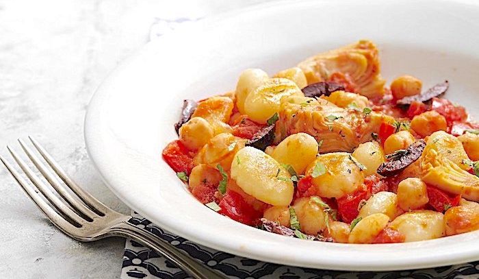 Gnocchi con carciofi e pachino