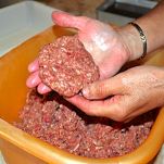 Hamburger farciti e grigliati