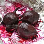 Insalata di rape rosse al forno con limoni sotto sale