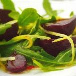Insalata di rape rosse al forno con limoni sotto sale