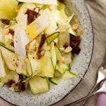Insalata di zucchine crude allo yogurt