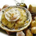 Patate al forno con formaggio e uova