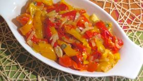 Peperoni in salamoia e aceto