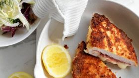 Petto di pollo farcito con formaggio e finocchio