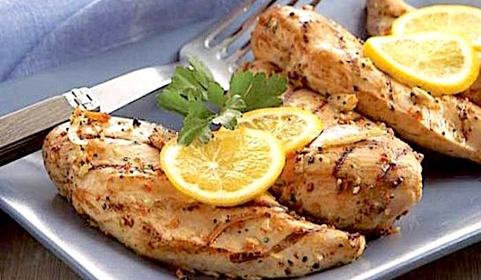 Pollo arrosto con limone e aglio