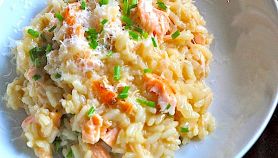 Riso con salmone fresco