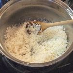 Risotto con fiori di zucca e trota