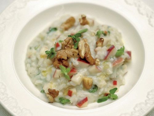 Risotto con rape e noci in brodo di birra
