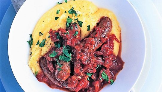 Polenta con salsiccia: ricette primi piatti (Polenta with sausage ragu) 