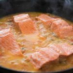 Salmone alle cipolle