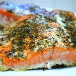 Salmone in salsa al timo