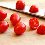 Spaghetti con scampi e perle di verdura