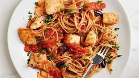 Spaghetti con spezzatino di pesce