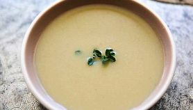 Zuppa di carciofi e funghi