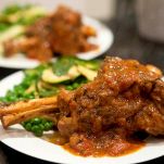 Agnello con piselli alla romagnola