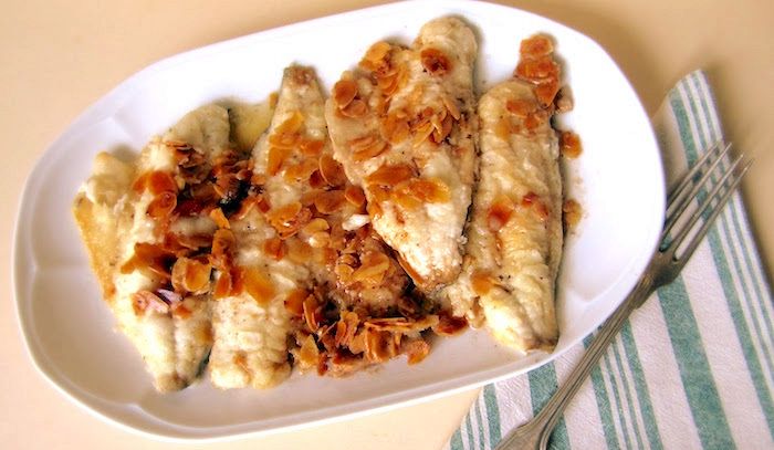 Filetti di pesce persico: ricetta con mandorle
