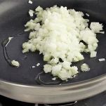 Minestra di stracchino e fiori di zucca