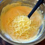 Minestra di stracchino e fiori di zucca