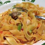 Pappardelle con ragù marinaro