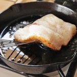 Pesce marinato in salsa chermoula