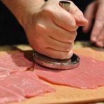 Rollini di manzo ai funghi secchi