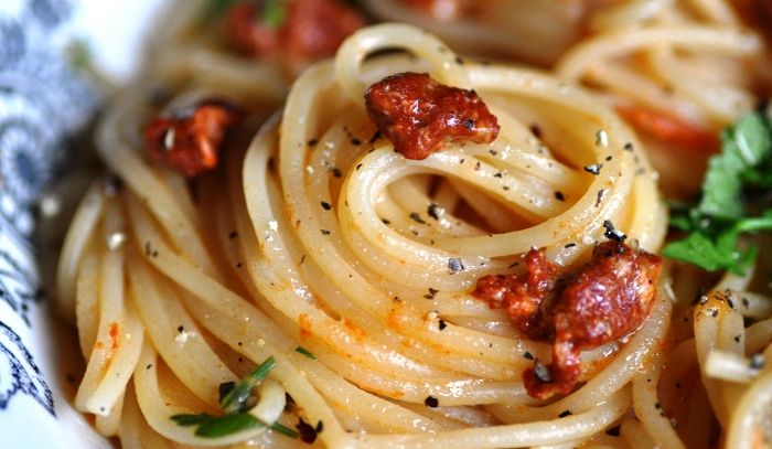 Spaghetto con riccio di mare alla gallipolina