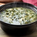 Stracciatella con piselli