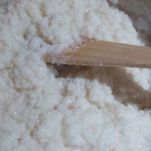 Torta con riso, latte e mandorle