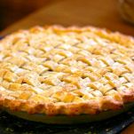 Torta ricciolina con cioccolato e mandorle