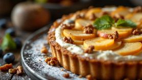 Torta di mele pronta da servire