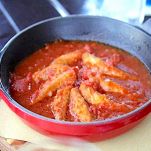 Triglie al pomodoro con piselli