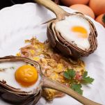Uova nei carciofi