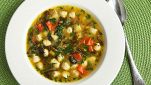 Zuppa di pollo e scarola