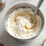 Preparazione biscotti alle mandorle