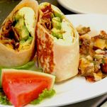 Burritos con pancetta e avocado