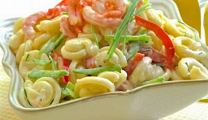 Insalata di pasta e gamberi
