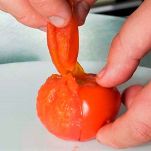 Linguine con rombo, zucchine e pomodoro