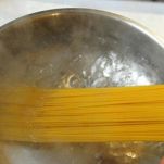 Pasta con capesante al pomodoro