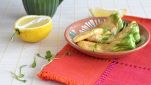 Petto di pollo al limone con fiori di zucchina