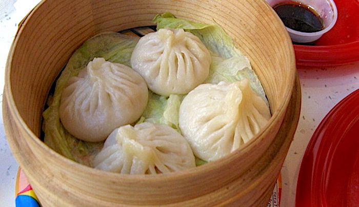 Ravioli cinesi al vapore con gamberi