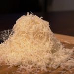 Rigatoni con salsiccia, semi di finocchio e sugo