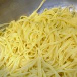 Tagliolini con pomodori e gamberi