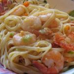 Tagliolini con pomodori e gamberi