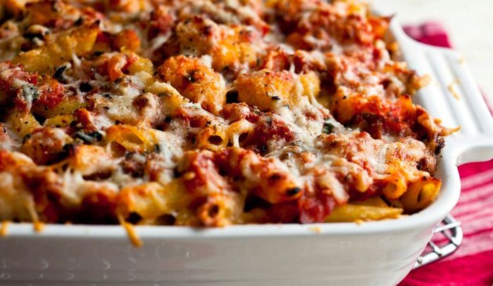 Ziti con salsiccia