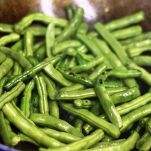 Zuppa di cavolo cinese e gamberetti