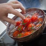 pomodori in acqua bollente