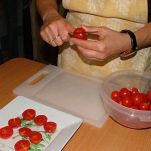 Avocado e pomodorini in insalata